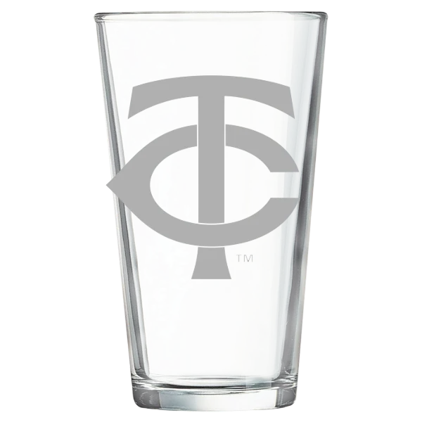 Minnesota Twins Polar Camel 16 oz. Pint Mixing Glass
